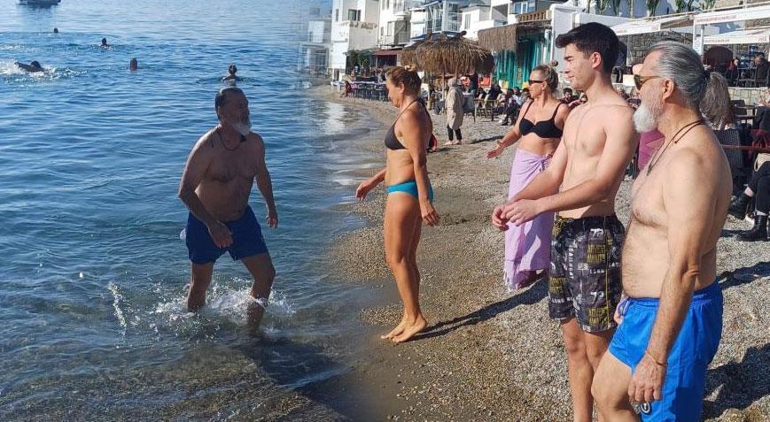 Burası Türkiye! Yeni yıla denizde ‘merhaba’ dediler