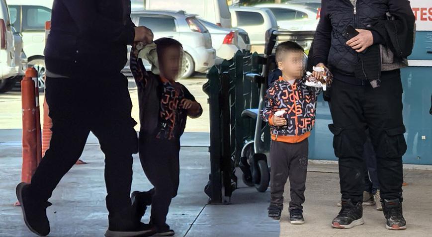 Çocuk parkında feci olay! 3 yaşındaki Ferhat’ın parmağı koptu