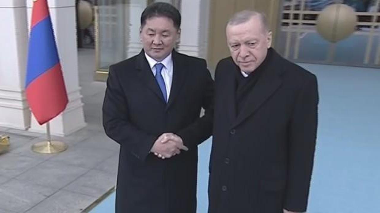 Cumhurbaşkanı Erdoğan, Moğolistan Cumhurbaşkanı Ukhnaa’yı kabul ediyor