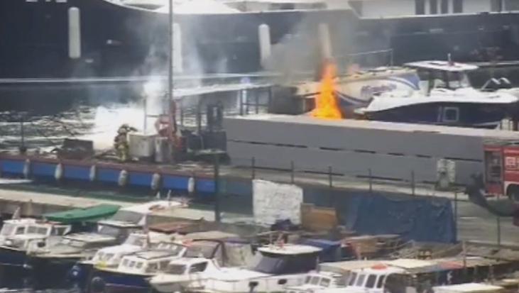 İstanbul Pendik’te teknede yangın