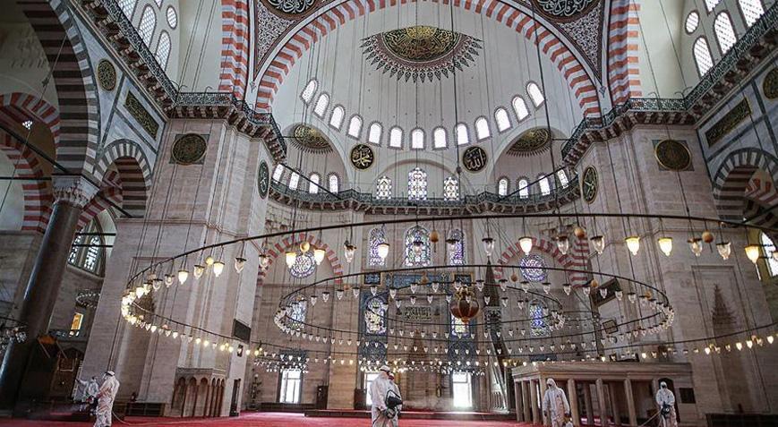 İstanbul Valiliği’nden cuma namazı genelgesi! Kamu kurumlarına yazı gönderildi