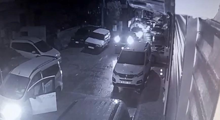 İzmir’de yol kavgasında dehşet! 22 yaşındaki genç 4 yerinden bıçaklandı