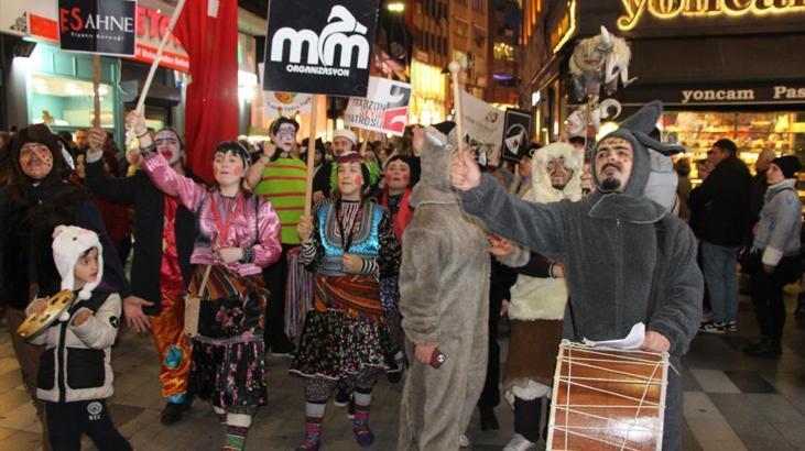 Rumi takvime göre yeni yılın ilk günü! Kostümleri giyindiler, Kalandar’ı kutladılar