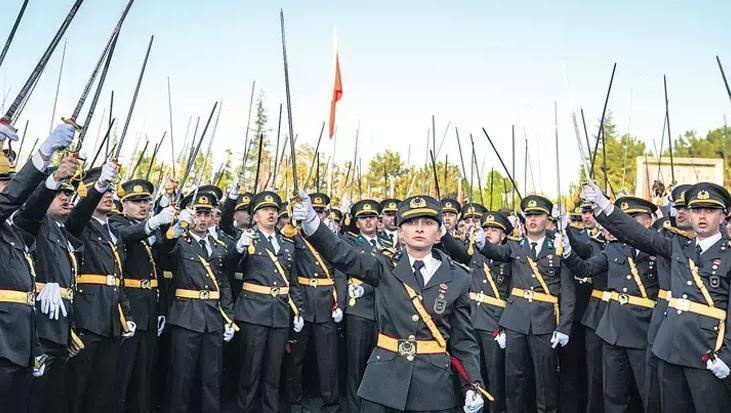 Son dakika: Teğmenlerin kılıçlı yemininde karar günü… Yeni açıklama geldi