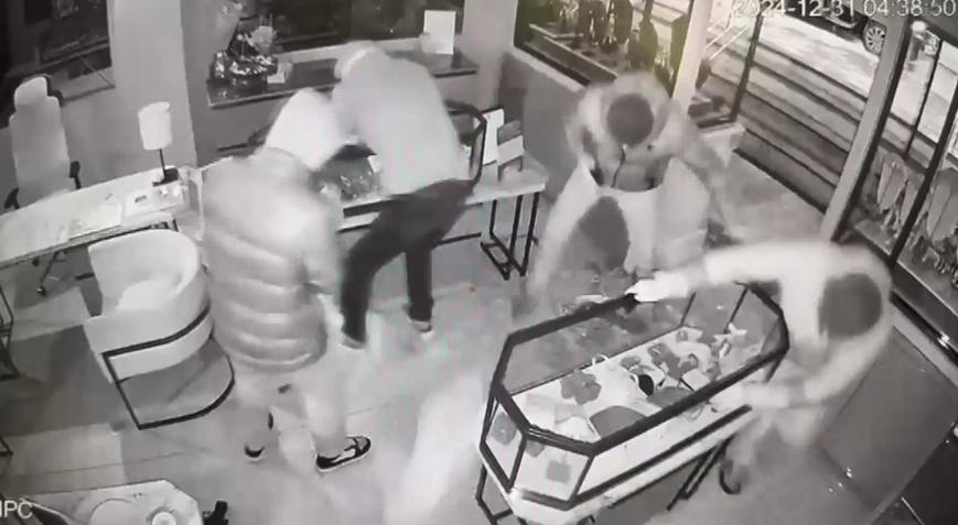 Yer: Kadıköy! Kuyumcudan 4 milyon liralık hırsızlık