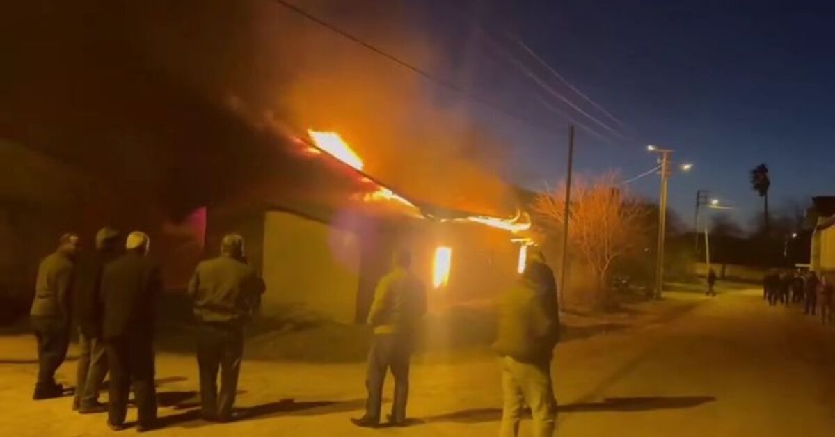 Adana'da çıkan yangın 2 evi küle çevirdi | Son dakika haberleri