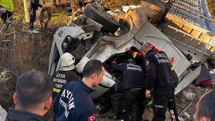 Aydın’da feci kaza! Virajı alamayan TIR tarlaya uçtu: 1 ölü, 3 yaralı