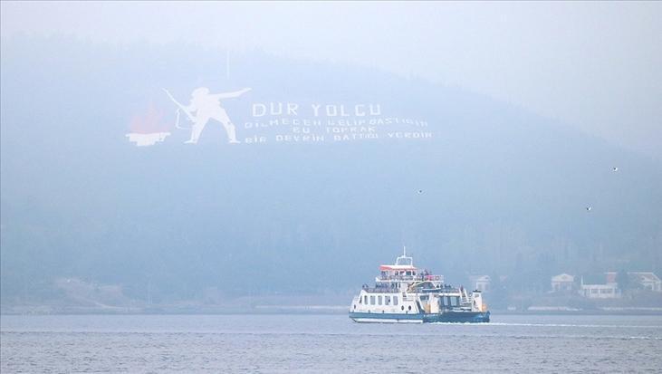 Çanakkale Boğazı’nda gemi geçişlerine sis engeli