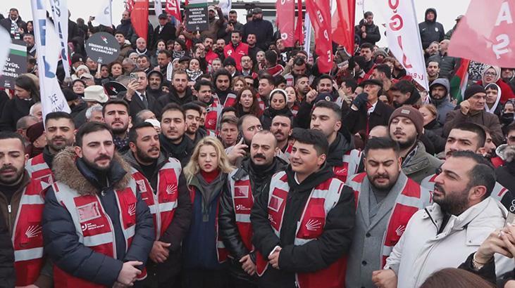 CHP üyeleri Galata Köprüsü’nde Filistin için toplandı