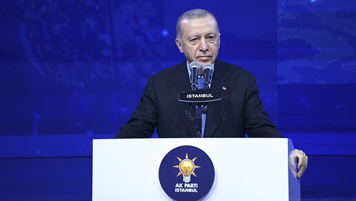 Cumhurbaşkanı Erdoğan’dan İBB afişine çok sert tepki: Ekrem Efendi bunu ispat et