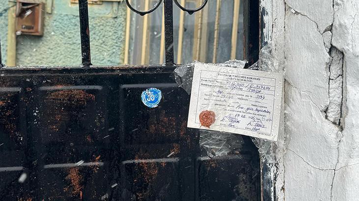 İstanbul’da toprak kayması! 3 bina tahliye edildi