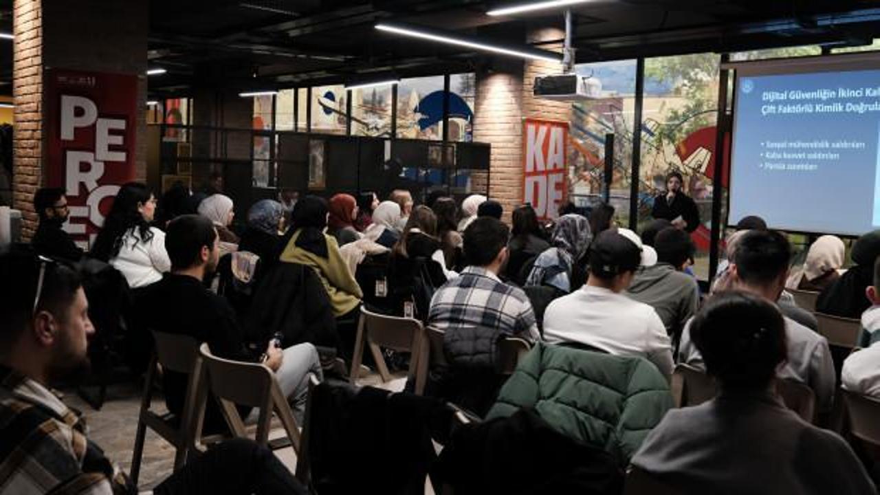 Konya Büyükşehir ‘Yapay Zeka ve Siber Güvenlik’ eğitimine ev sahipliği yaptı