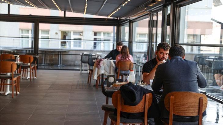 Restoranlarda tartışma yaratan uygulama! Müşteri istese de istemese de ödemek zorunda kalıyor
