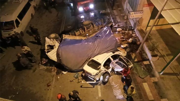 Şanlıurfa’da feci kaza! Kamyon çarptığı otomobille birlikte üst geçitten aşağı düştü