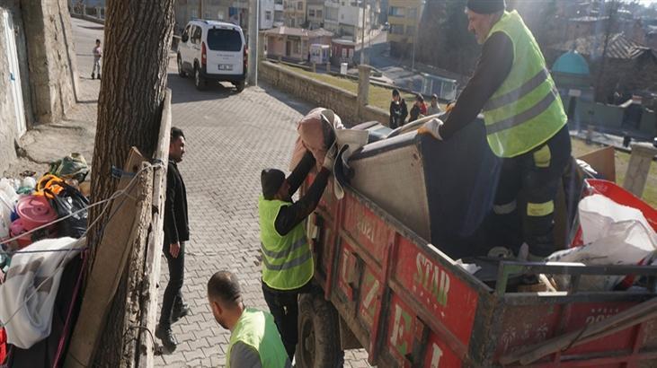 Siirt’te mahalleli kokudan rahatsız oldu şikayet üzerine ekipler eve girince şok oldu