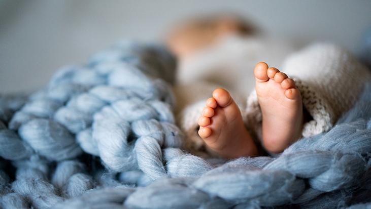 Trajik hikaye! Çocuk uyuşturucu bağımlısı olarak doğdu… Anneannesini anne olarak biliyor