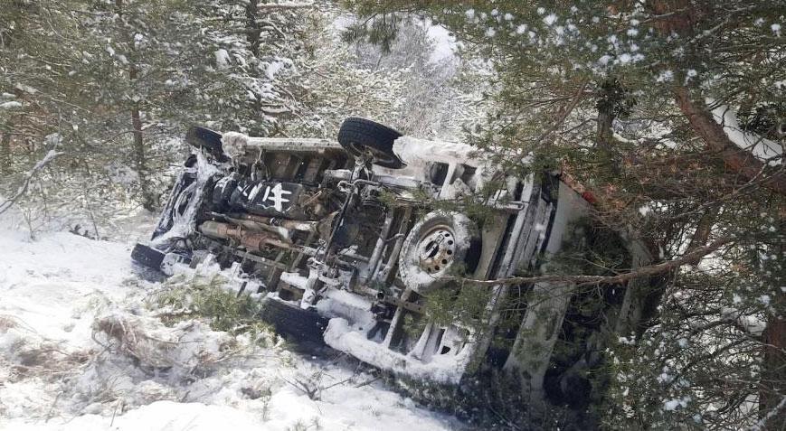Yozgat’ta köy minibüsü devrildi! 2 öğretmen yaralandı