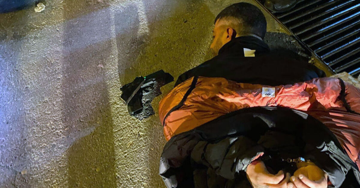 Adana haberleri: 'Halay başı' kavgasında evini kurşunladılar | SON DAKİKA HABERİ | Son dakika haberleri