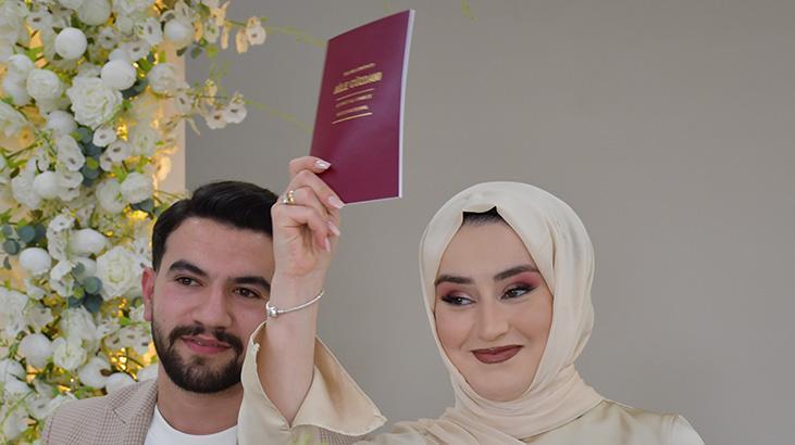 Aile ve Gençlik Fonu ile evlenen ilk çiftin nikahı kıyıldı