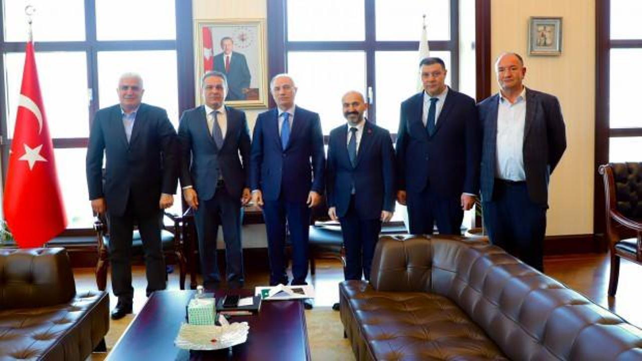 AK Parti’den Alevi temsilcileriyle görüşme