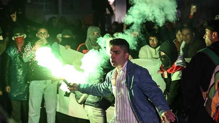 Ankara’da izinsiz gösteri! Müdahale eden 5 polis yaralandı