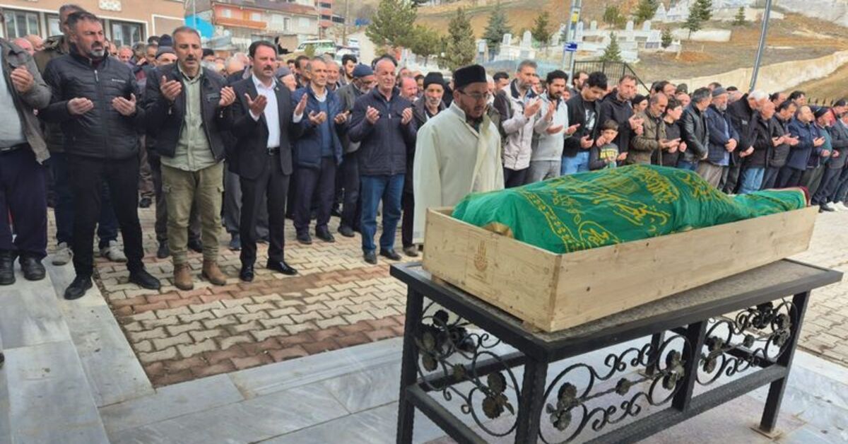 Annesini defnedecekti onu da toprağa verdiler | SON DAKİKA HABERLER | Son dakika haberleri