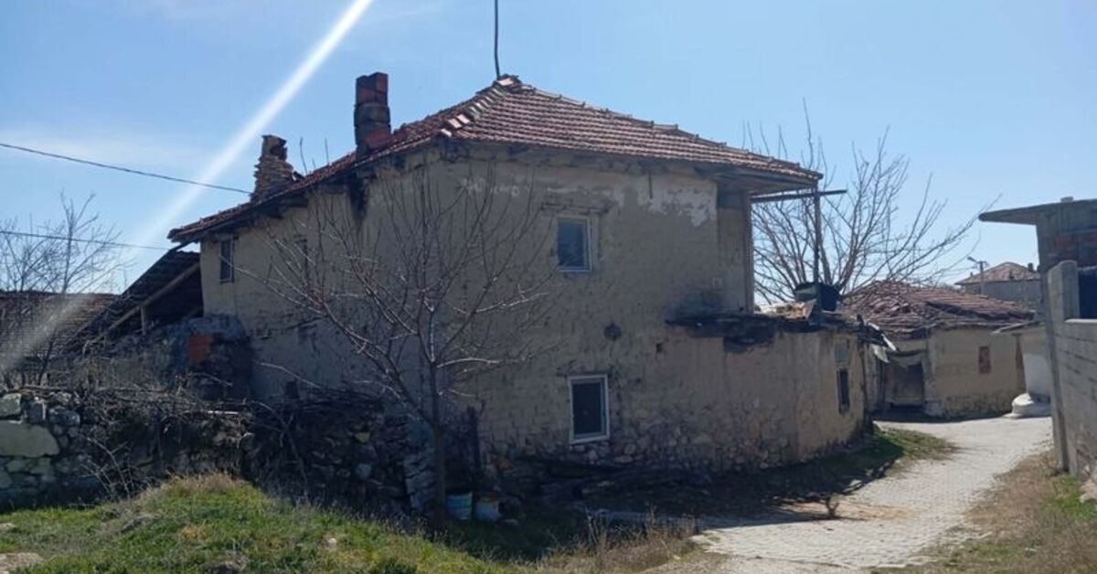 Babasının başını taşla ezdi! Kanlı elbiselerle hastaneye gitti | SON DAKİKA HABERLERİ | Son dakika haberleri