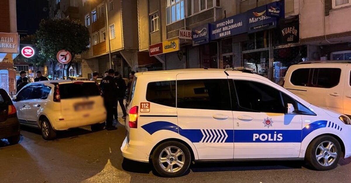 Bağcılar'da motosikletli silahlı saldırı: 1 ölü, 2 yaralı | Son dakika haberleri