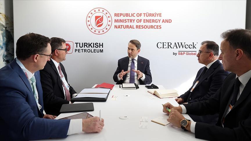 Bakan Bayraktar, ABD’de enerjide işbirliği görüşmeleri gerçekleştirdi