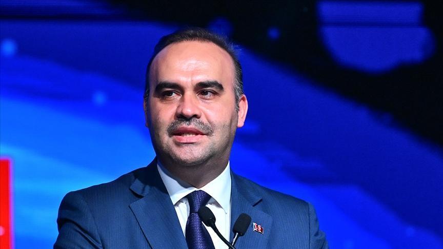 Bakan Kacır: En kritik projelerde Türk kadınının imzası var