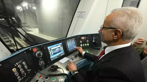 Bakan Uraloğlu: Arnavutköy-İstanbul Havalimanı Hattı’na 4.2 milyon kişi bindi