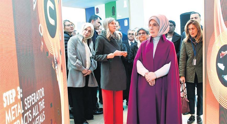 BM Sıfır Atık Sergisi’ni ziyaret etti