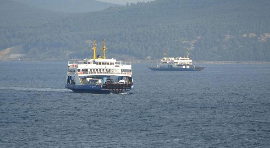 Bozcaada’ya bazı feribot seferleri iptal edildi