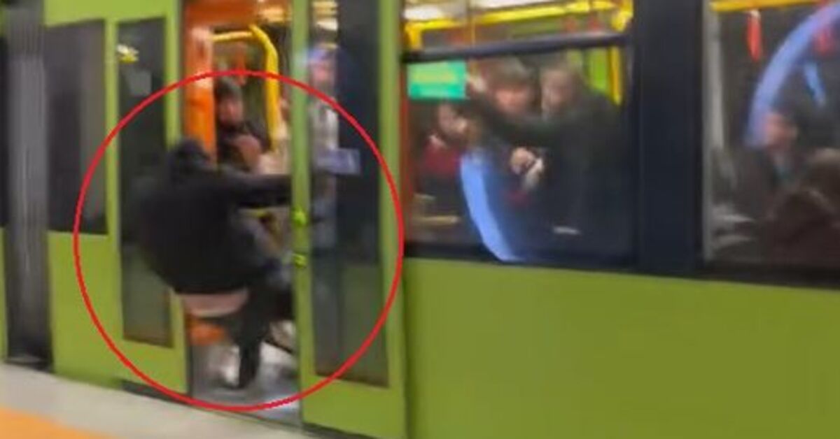 Bursa haberleri: Yaşlı yolcuya hakaret etti… Metrodan attılar | SON DAKİKA HABERLERİ | Son dakika haberleri