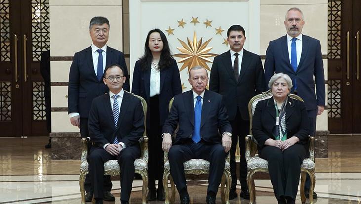 Cumhurbaşkanı Erdoğan’a, büyükelçilerden güven mektubu