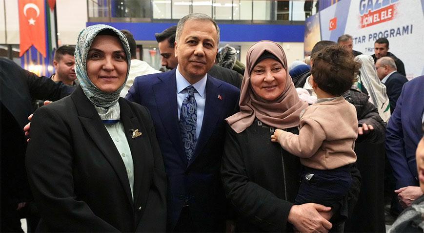 İçişleri Bakanı Yerlikaya Gazze İçin El Ele İftar programına katıldı