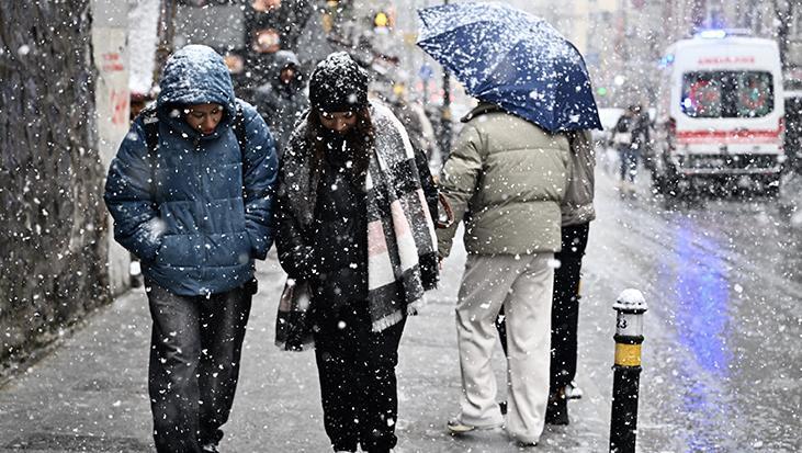 İstanbul’a kar geliyor! Peş peşe uyarılar: Böylesi daha önce hiç görülmedi