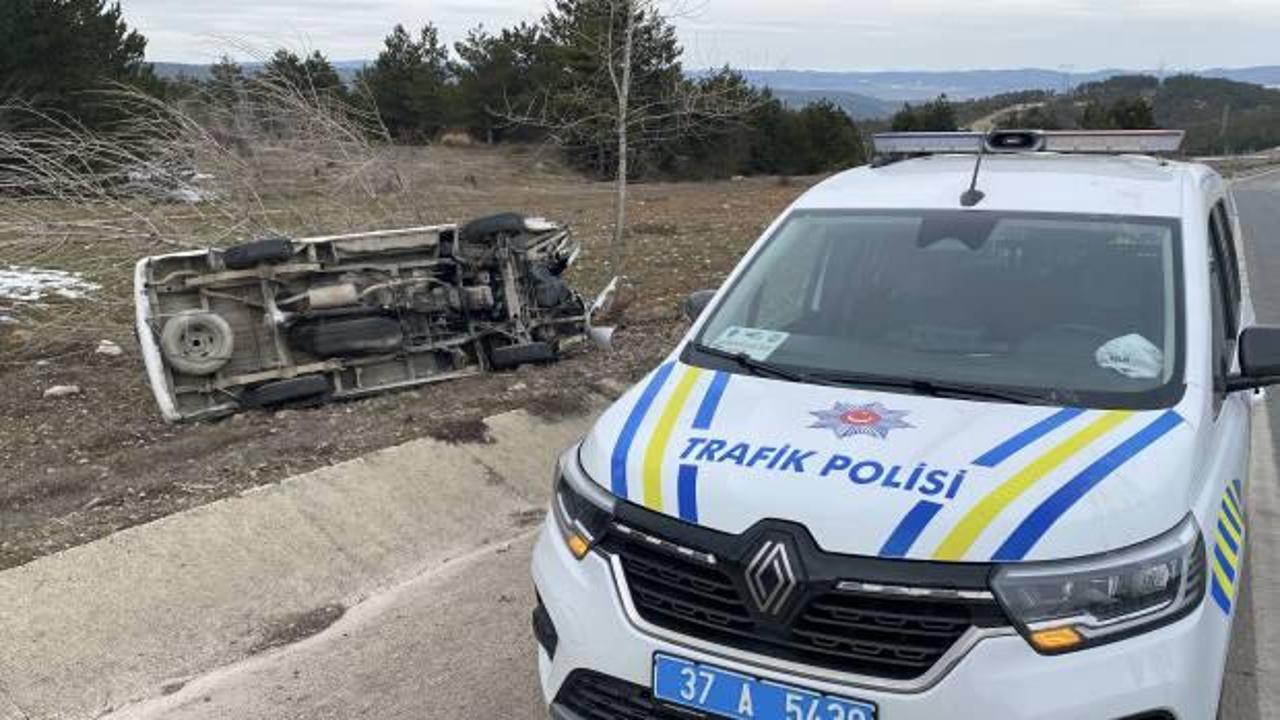 Kastamonu’da devrilen minibüsteki 3 kişi yaralandı