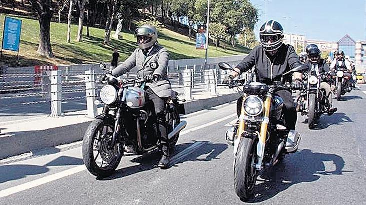 Motosiklet 5 ilde otomobili solladı