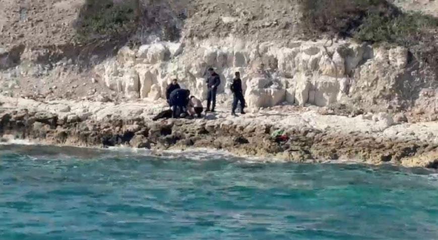 Oltasını kurtarmak için denize giren adam boğuldu