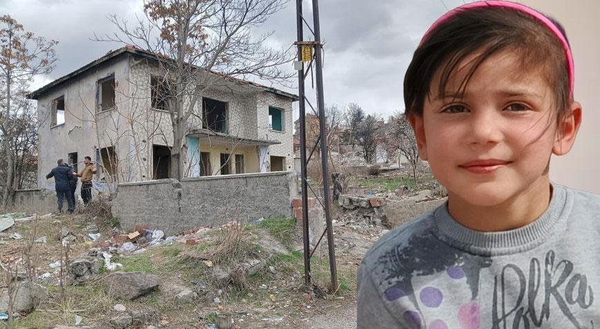 Ölü bulunan kızın babasından korkunç iddia! ‘Üzerini naylonla örtüp yakmaya çalışmışlar’