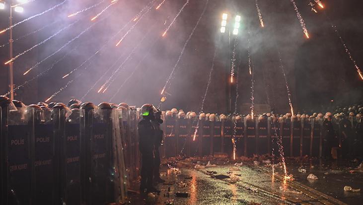 Son dakika! Bakan Yerlikaya: Eylemlerde 150 polisimiz yaralandı