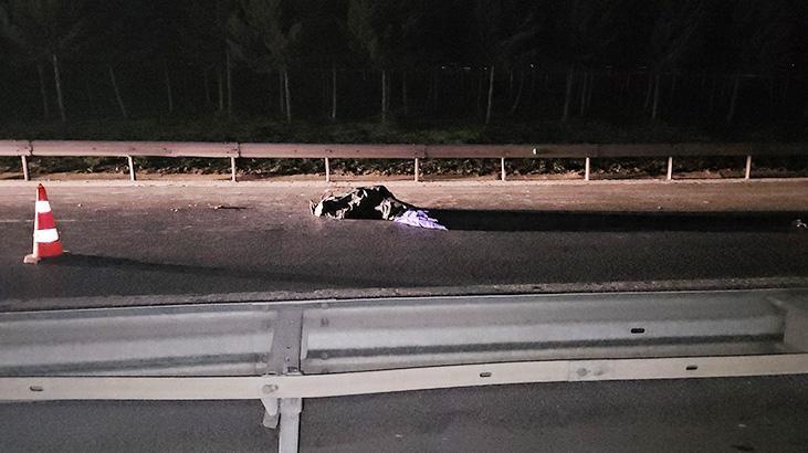 TEM’de feci son! Yolun ortasında yatan kişiye araç çarptı, metrelerce sürükledi