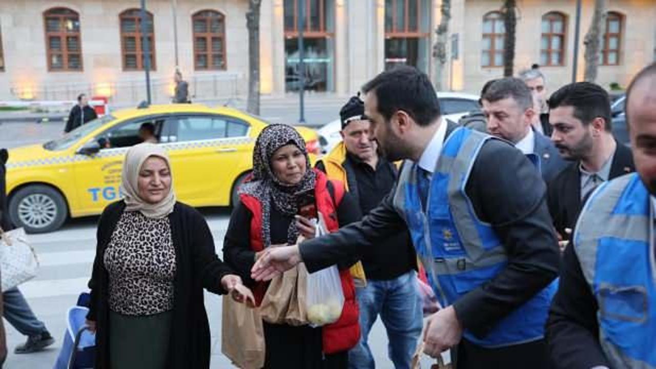 AK Parti İstanbul’dan 200 bin aileye Ramazan ziyareti