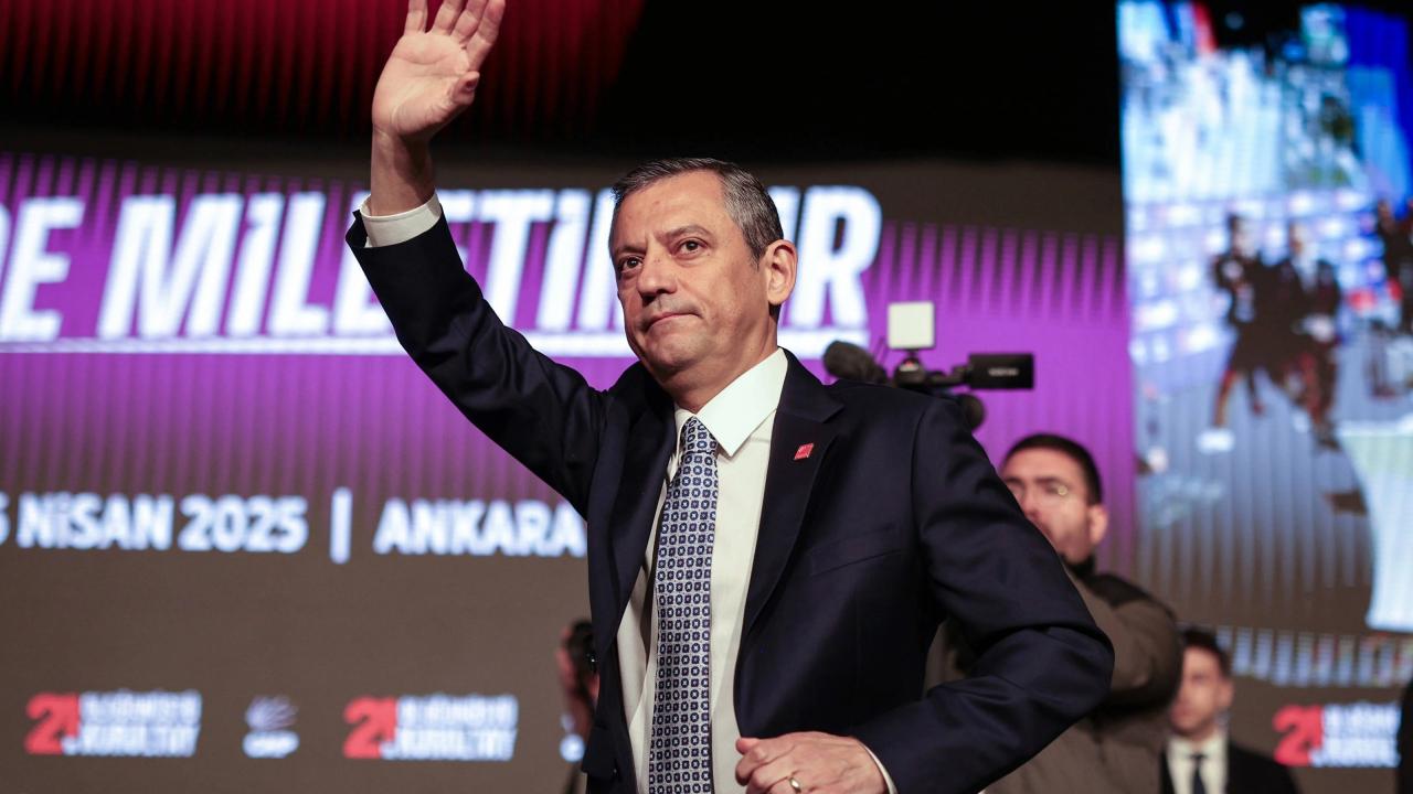 AK Parti’den Özgür Özel’e tazminat davası!