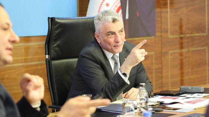 Bakan Bolat, Türkiye Giyim Sanayicileri Derneğinin temsilcileri ile görüştü