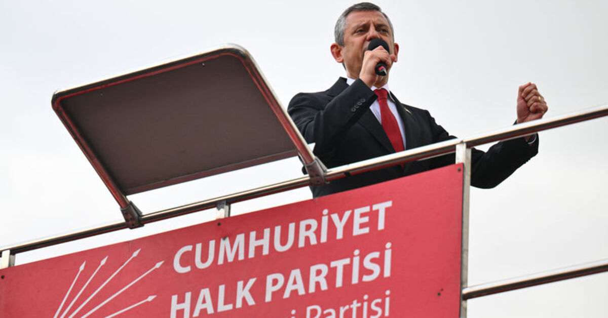 CHP lideri Özgür Özel Mersin'de konuşuyor