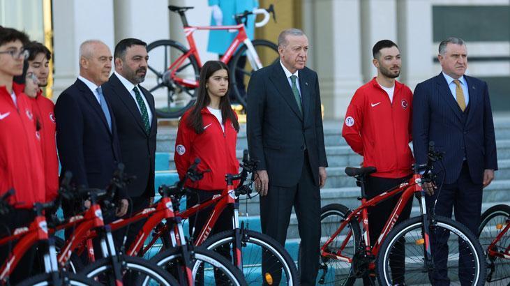 Cumhurbaşkanı Erdoğan, ’60. Cumhurbaşkanlığı Türkiye Bisiklet Turu’nun tanıtımına katıldı