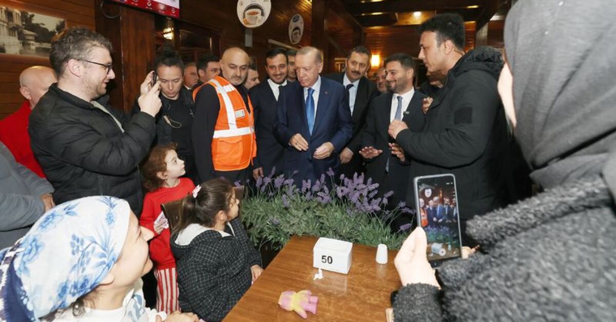 Cumhurbaşkanı Erdoğan, Kağıthane'de vatandaşlarla bir araya geldi | Son dakika haberleri