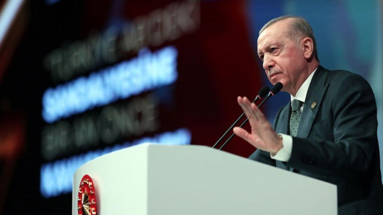 Cumhurbaşkanı Erdoğan’dan Antalya’da diplomasi trafiği!